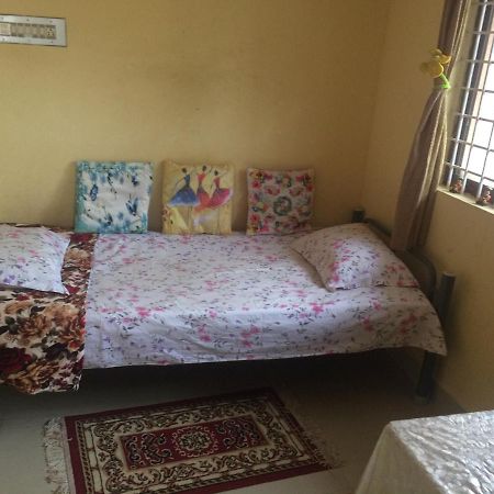 Red House Yoga Center Appartement Mysore Buitenkant foto