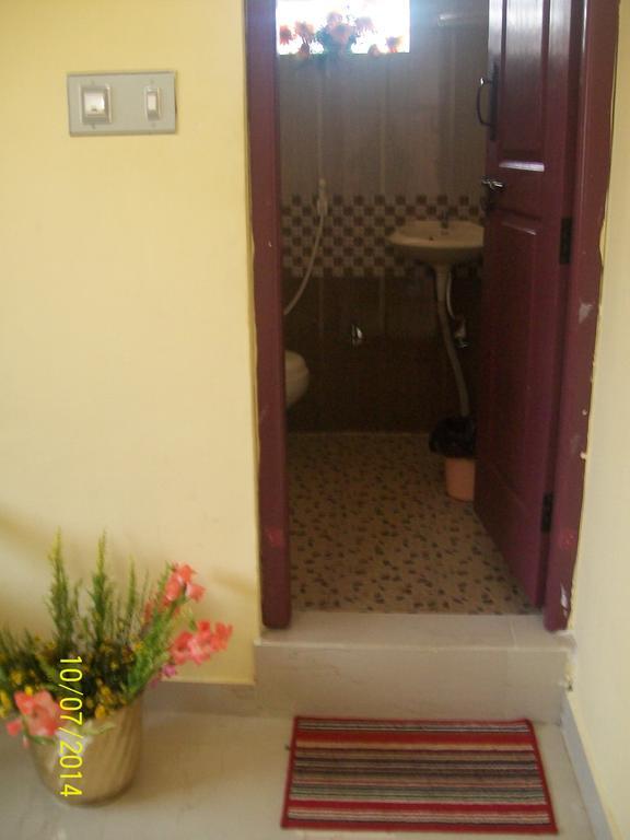 Red House Yoga Center Appartement Mysore Buitenkant foto